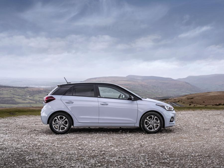  Hyundai i20 Play (IB) 2019 года  (UK) (фото 40 из 42)